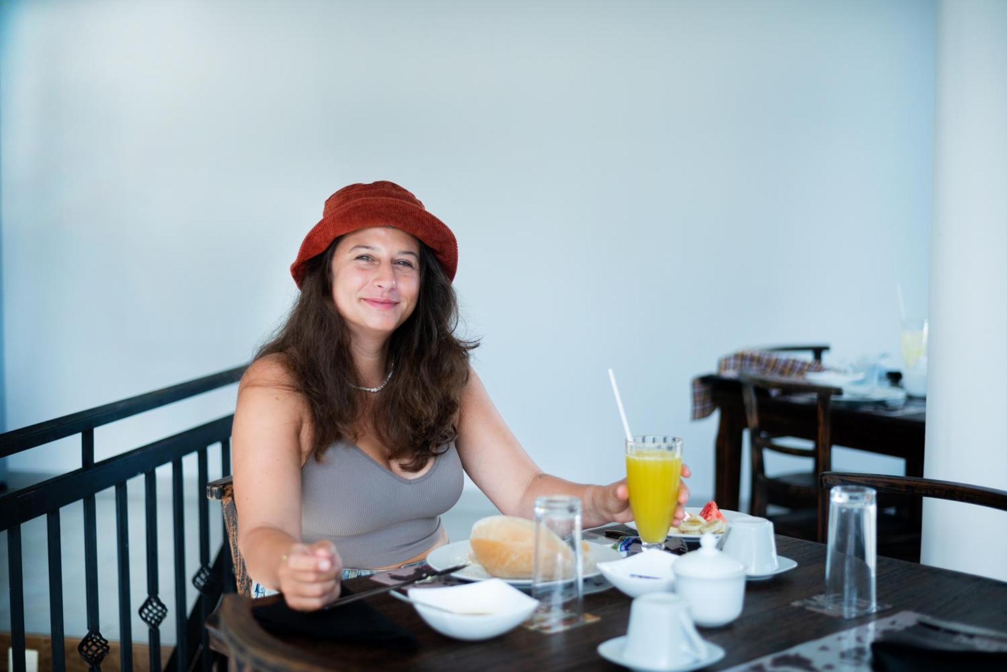 Teya Beach Hotel Ahangama Luaran gambar