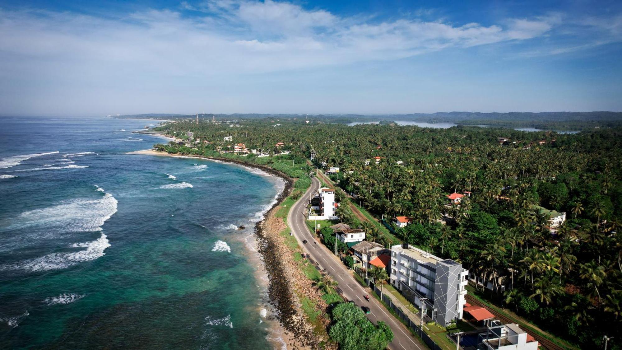 Teya Beach Hotel Ahangama Luaran gambar