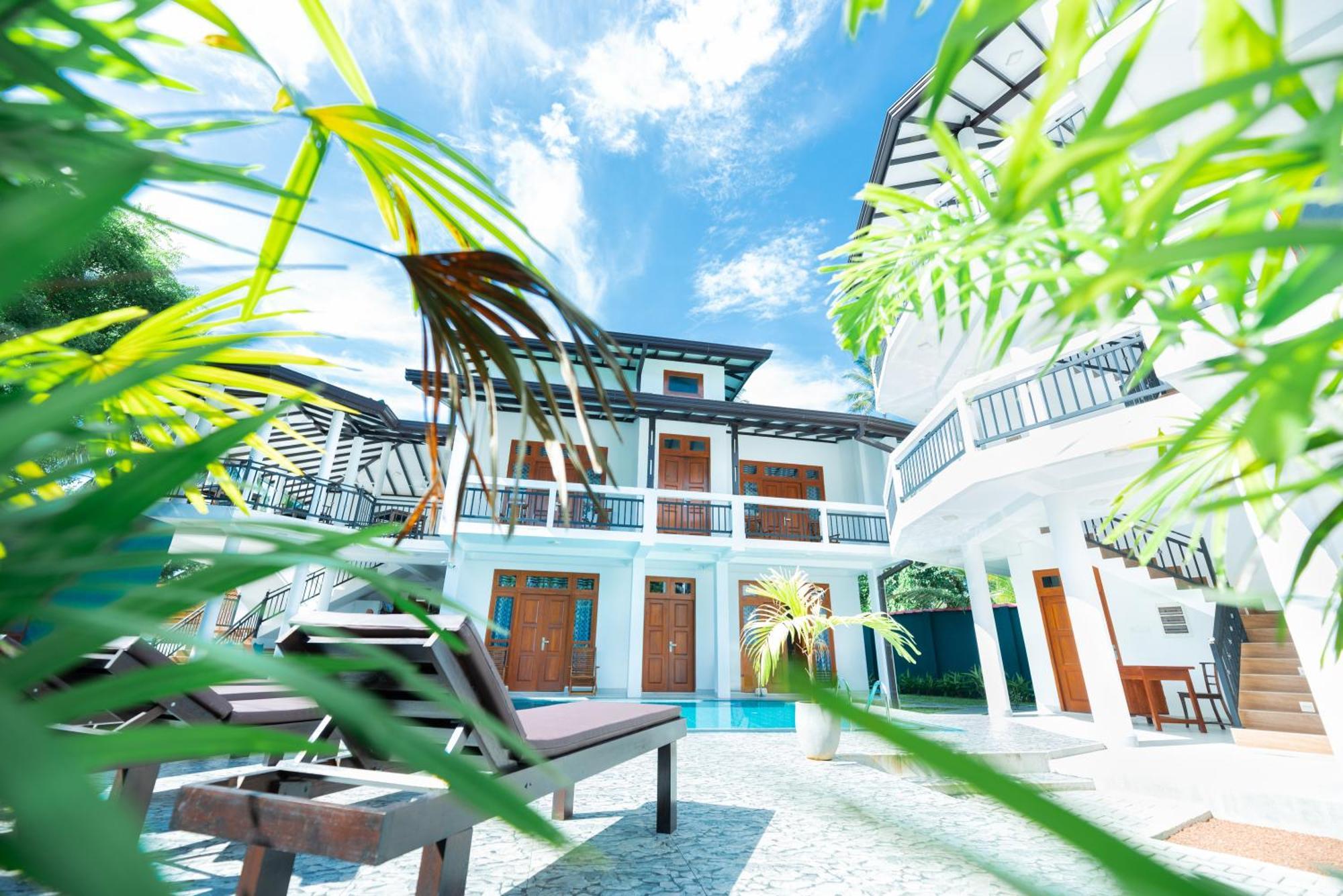 Teya Beach Hotel Ahangama Luaran gambar